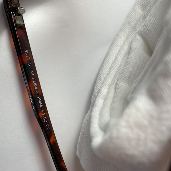 Hadley readers  2.50 magnification. 3 pairs tortoise shell color - Picture 2 of 3